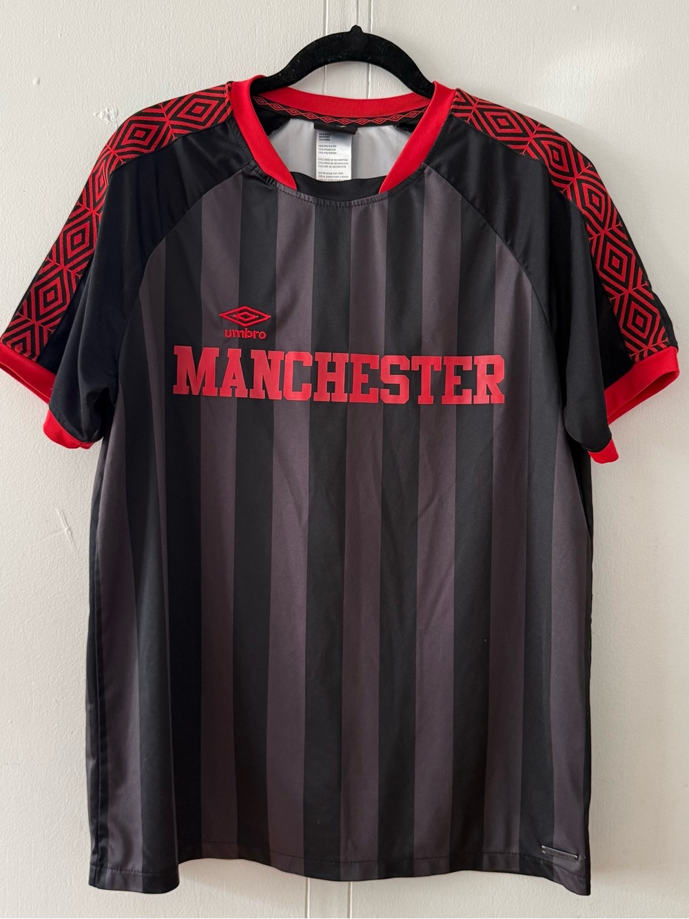 Umbro Manchester United Soccer Futbol Jersey Black Red Large